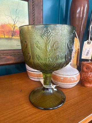 Vintage, 1975 olive gablet candy dish