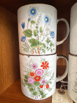 Vintage,Japan Wildflower stonewere mugs( set of 4)