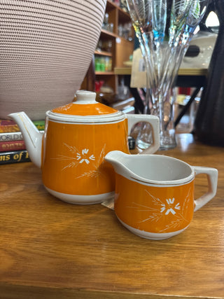 Vintage,Veer Pashuram tea set (pot and creamer dish)