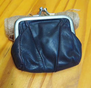 1980s brown leather kissing clasp coin pouch (T&M)