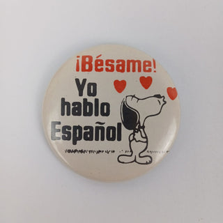 Bèsame! Es Snoopy Pinback Button