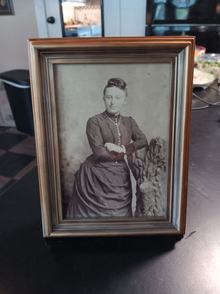 Classic Gld Wood Frame 51/2 x7 1/2"