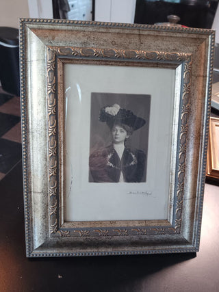 Gold Finish Wood Frame 8x10"