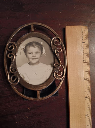 Little Oval Frame