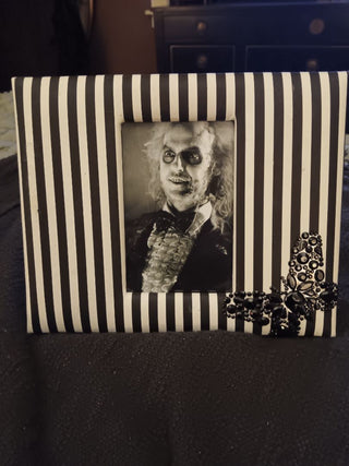 Beetlejuice 10" X 8"
