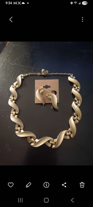 1960s Trifari , Ears /Neck