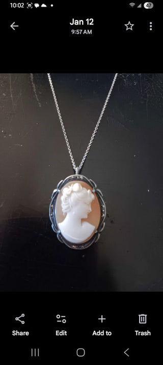Carved Cameo Pin/Pendant
