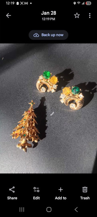 VintChristmas Tree Pin