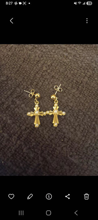 Sweet Little Cross Ear