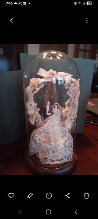 Vint.Wedding Cake Topper In Cloche