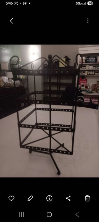 Rotating Earring Stand