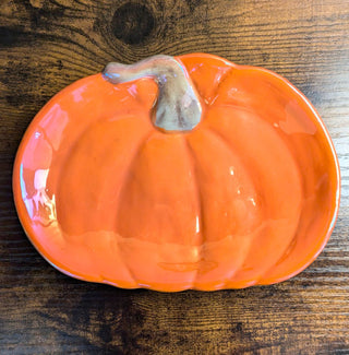 Long Lustrous Orange Pumpkin Ceramic Plate Price is Firm