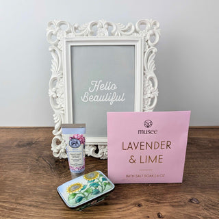 Vintage Lovers Curated Vintage Gift Box