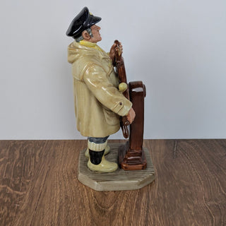 Vintage 1973 Royal Doulton Figurine "The Helmsman"
