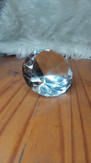 Beautiful Crystal Diamond Shaped Decor Paperweight