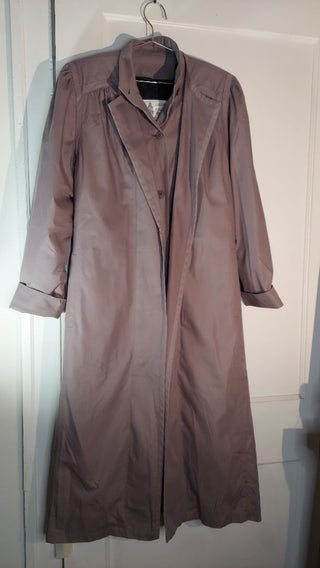 (M/L) 1979-82 Mauve Trench Coat w/removable liner by London Fog Maincoats Londontown corp.