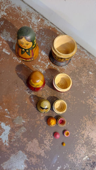 Early Russian Matryoshka (nesting) hand painted stacking doll comprising 6 inter-fitting dolls - As-Is (T&M)