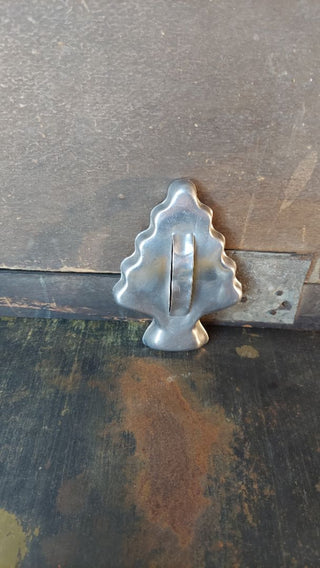 1940s Christmas Tree aluminium cookie cutter (As-Is)