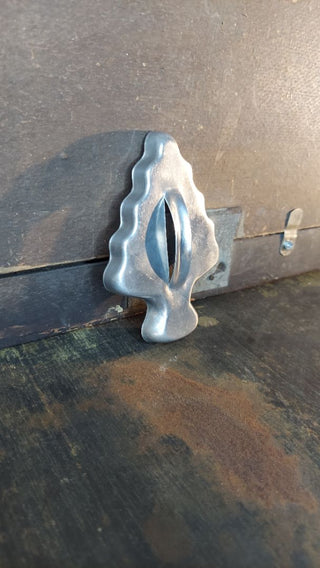 1950s Christmas tree aluminium cookie cutter (As-Is)