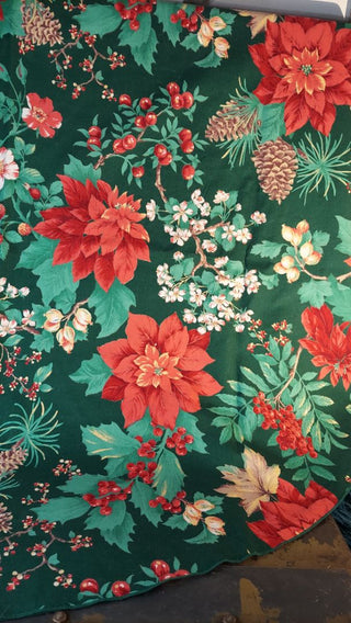 Gorgeous Midcentury Christmas Foliage oval Tablecloth