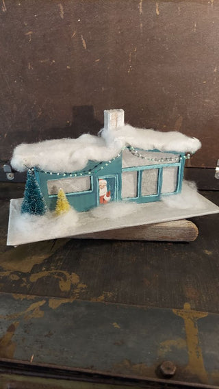 Santas Midcentury Christmas Ranch putz house - Christmas Village (As-Is)