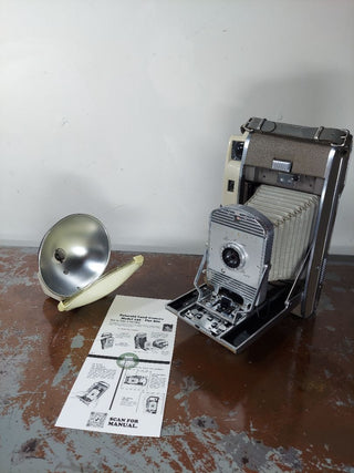 1957 Polaroid Land Camera With Flash - Model 800 (As-Is) Beautiful Midcentury design folding camera, untested