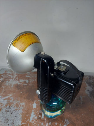 1950s Kodak Brownie Hawkeye Flash Model, designed by Arthur H. Crapsey. Bakelite body (As-Is) untested