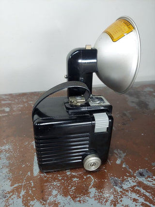 1950s Kodak Brownie Hawkeye Flash Model, designed by Arthur H. Crapsey. Bakelite body (As-Is) untested