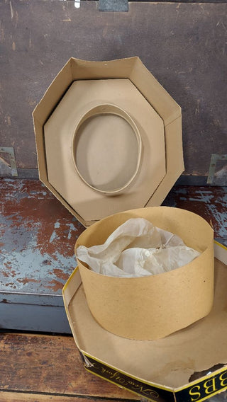 1950s "Dobbs & Co. New York" hat box, NO HAT, includes original paper holder, tissue, shaper. (As-Is)
