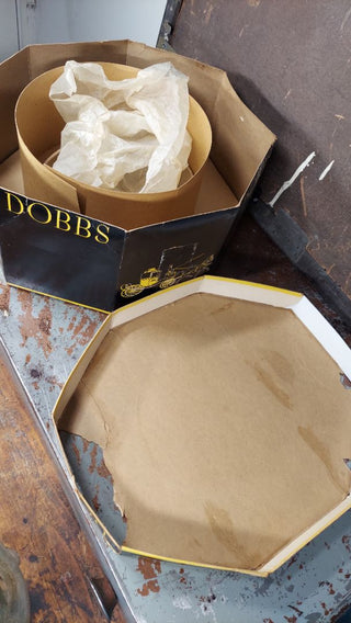 1950s "Dobbs & Co. New York" hat box, NO HAT, includes original paper holder, tissue, shaper. (As-Is)