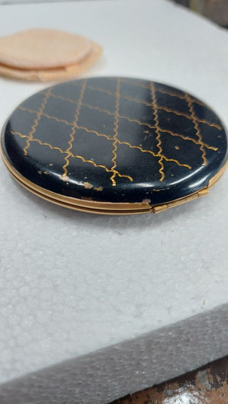 1950s Lin Bren Lattice Design - Powder Compact+ puff (As-Is) EMPTY
