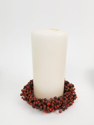 White Pillar Candle w Wreath