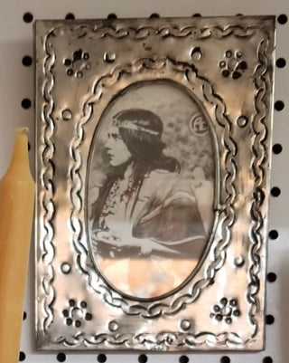 Mexican Tin Nicho Photo Frame 5x7 Oval Portrait Standing or Hanging Silver Picture Frame Drop In