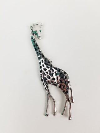 Giraffe Pin