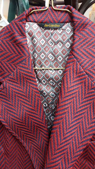 1970s Thick Herringbone Vibrant Men's Large Lapel Polyester Sports Coat Blazer Jacket (T&M)