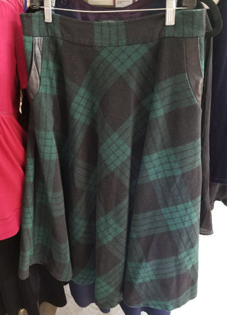 2X Green Plaid Skirt Lined Faux Leather aaccent