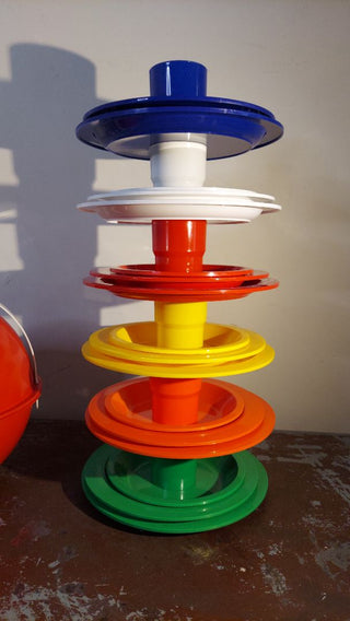 1970s Mod Picnic Party Ball Set by Ingrid Chicago, vintage travel eatery set for 6