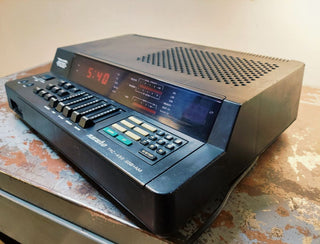 1982 - Retro RadioShack Awesomeness -Realistic Navaho TRC-459 SSB/AM CB base station radio by RadioShack, 40 channel CB transceiver. With manual (AS-IS)