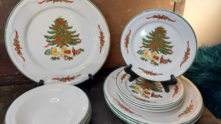 Christmas Tree Stoneware Dinner Set For 4 (12pc) by Vitromaster