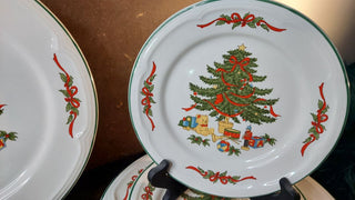 Christmas Tree Stoneware Dinner Set For 4 (12pc) by Vitromaster