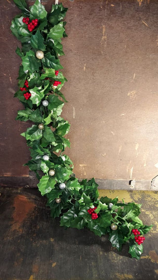 26" Midcentury Chain link Holly and Silver ball Christmas Garland