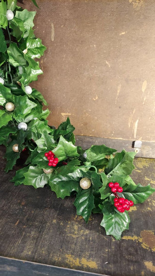 26" Midcentury Chain link Holly and Silver ball Christmas Garland