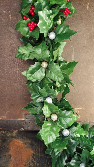 26" Midcentury Chain link Holly and Silver ball Christmas Garland