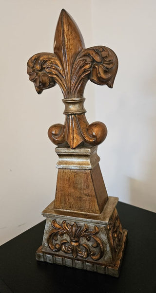 Fleur de Lis Finial with Golden Bronze Finish