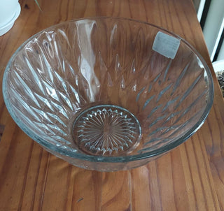 9" crown point salad bowl by Anchor Hocking