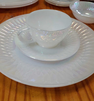 1974 Dessert Bowl set of 4 Moonglow Iridescent dishes by Federal Glass - Shell Pearl Iridescent