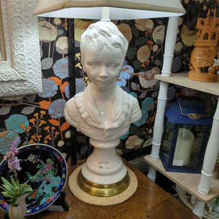 Vtg white ceramic bust lamp