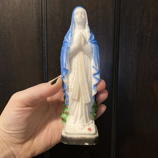 Vintage Praying Virgin Mary Figurine 6x2x2