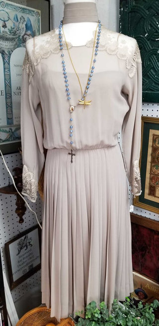 Albert Nipon Dress Size 8 Taupe With Slip and Belt Pleated Skirt Easter Wedding Formal