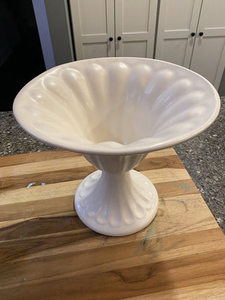 Royal Haeger 8.5" Pedestal Bowl